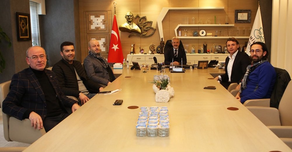 Bursaspor’dan Nilüfer Belediyesi’ne ziyaret Bursaspor’dan Nilüfer Belediyesi’ne ziyaret