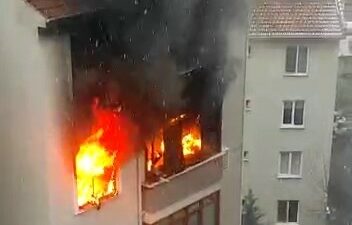 Bursa’da bir ev alev alev yandı