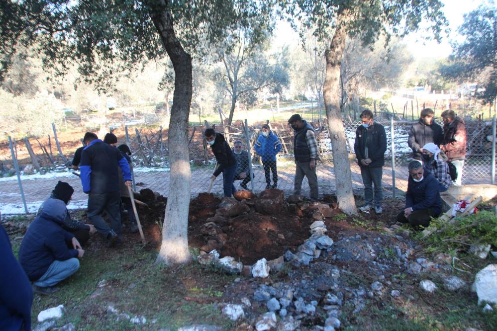 Gamze’ye son veda… Gözyaşları içinde toprağa verildi