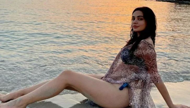 Ece Ronay bebeğinin ilk görüntüsünü paylaştı