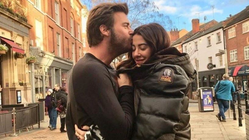 Kıvanç Tatlıtuğ ve Başak Dizer çiftinin bebeği göründü