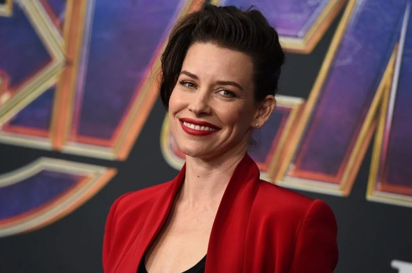 Evangeline Lilly aşı karşıtı protestoya katıldı