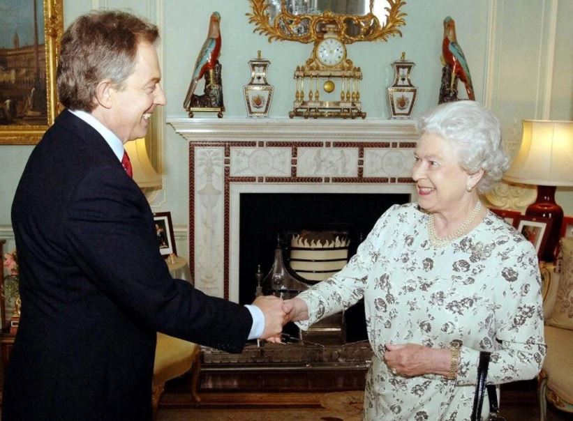 Tony Blair’in şövalye unvanı iptal edilecek mi? Yüz binlerce imza toplandı