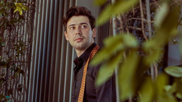 Emirhan Özhan’dan sürpriz şarkı