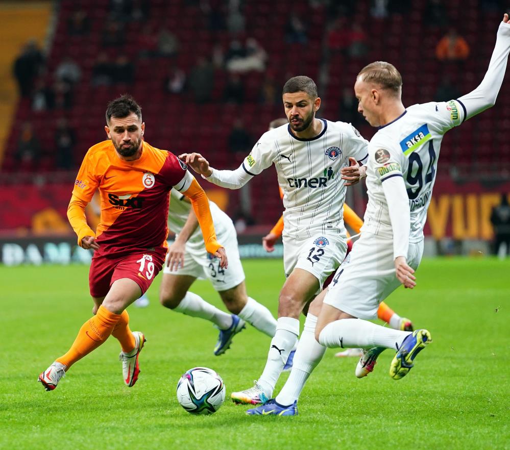 Galatasaray evinde Kasımpaşa’ya yenildi