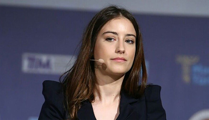 Hazal Kaya, ikinci kez koronavirüse yakalandı