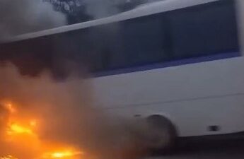 Bursa’da büyük panik! Otobüs seyir halindeyken yandı…