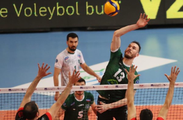 Bursa Büyükşehir Belediyespor, evinde Ziraat’e direnemedi