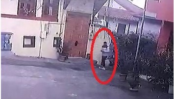 Bursa’da cep telefonunu gasp etmeye çalışan adamı öldürdü