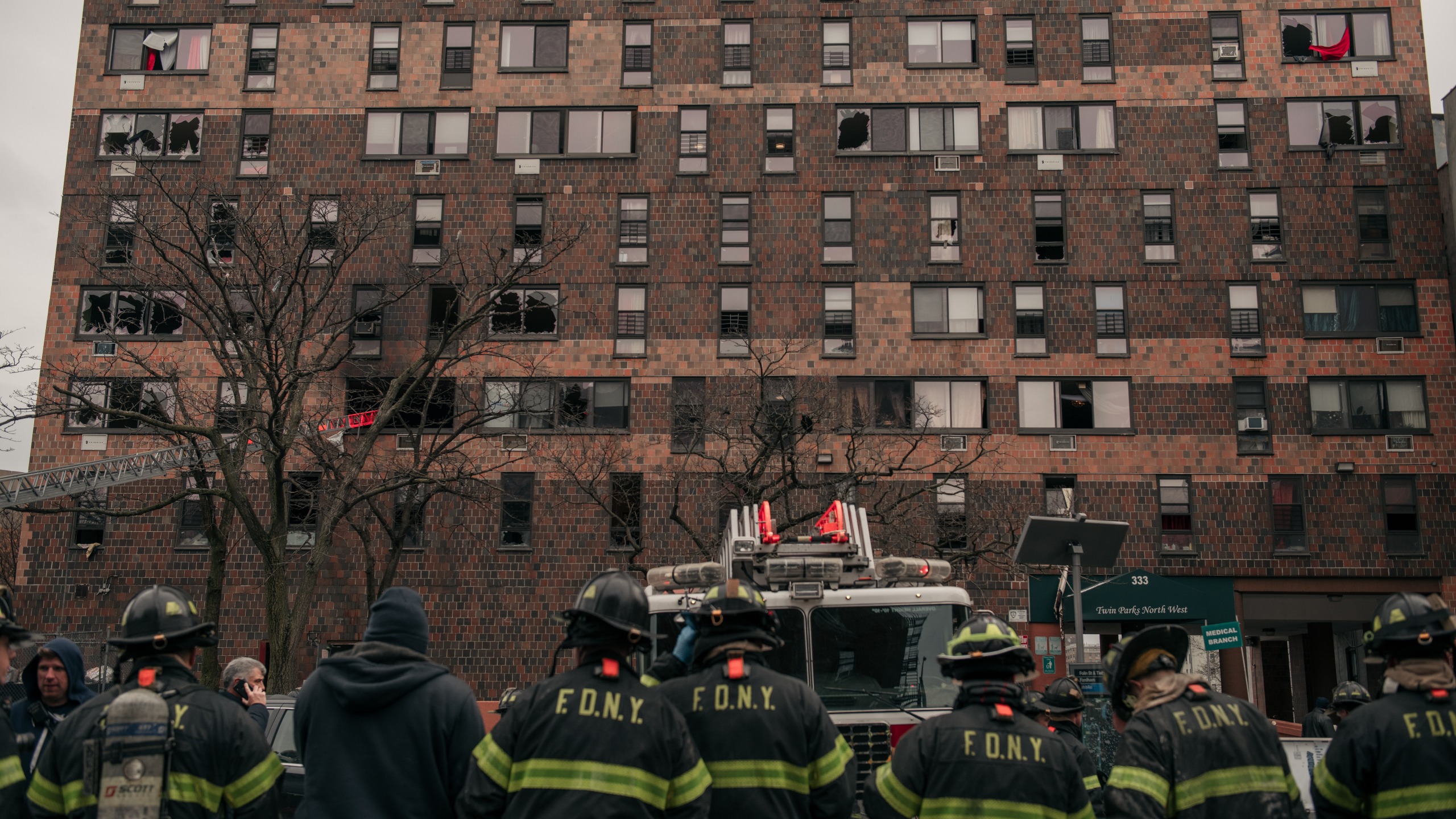 New York’ta apartman yangını: 9’u çocuk 19 kişi hayatını kaybetti