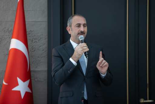 Bakan Gül: Darbe anayasasına son vermenin vakti geldi
