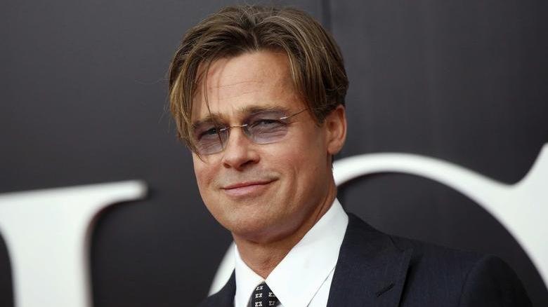 Brad Pitt gönlünü 35 yaşındaki İsveçli şarkıcıya kaptırdı
