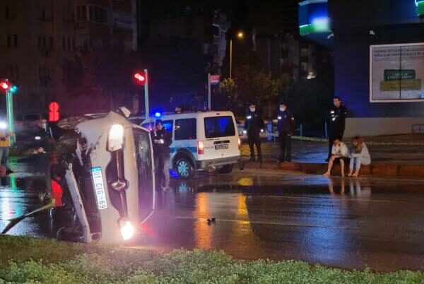 Alkollü sürücü, polisten kaçarken kaza yaptı Alkollü sürücü, polisten kaçarken kaza yaptı