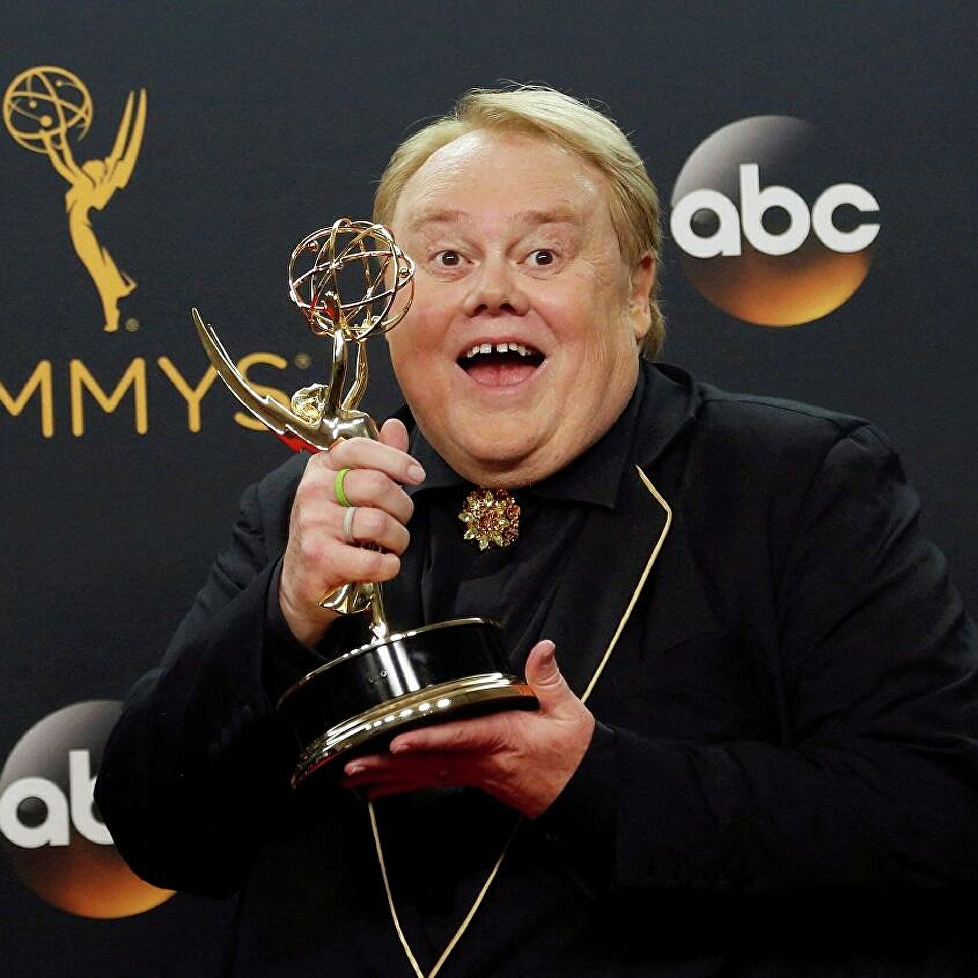 Emmy ödüllü komedyen Louie Anderson, kansere yenik düştü