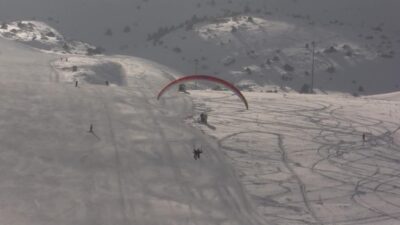 Kayak ve yamaç paraşütü bir arada