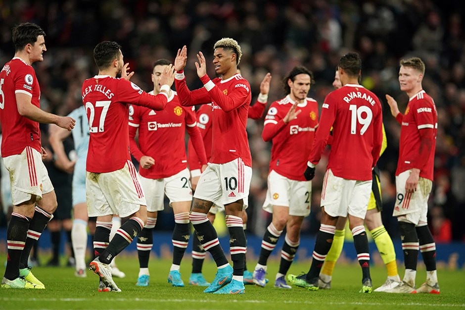 Manchester United’da 5 isimle yollar ayrılıyor