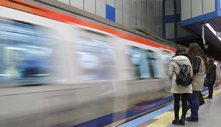 İstanbul’da yoğun kar yağışı nedeniyle metro seferleri saat 02.00’ye kadar uzatıldı