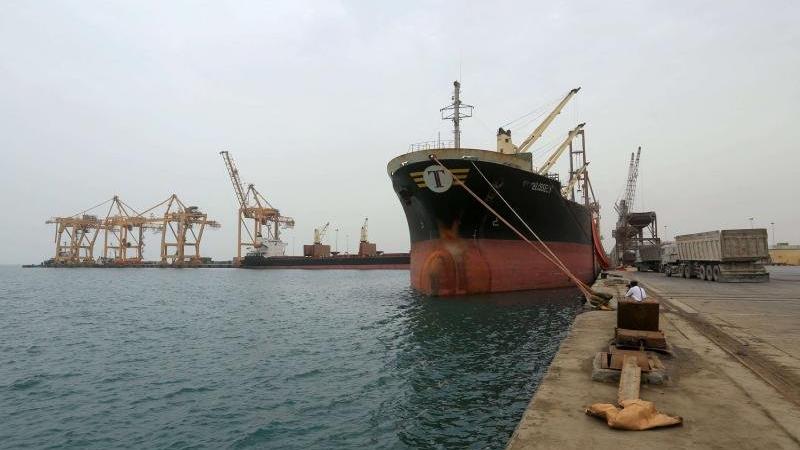Yemen’de Husiler, BAE bandıralı gemiye el koydu