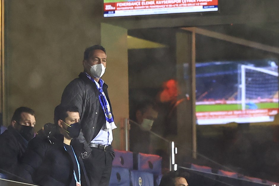 Ali Koç’tan futbolculara: Aklım almıyor, sizin alıyor mu?”