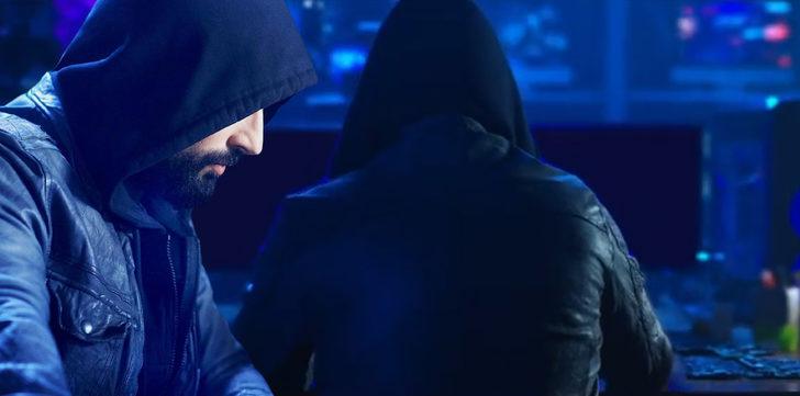 Tarkan yeni klibinden ilk görüntüleri paylaştı