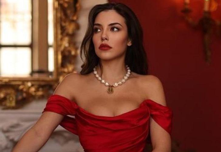 Aygün Aydın pantolonunun düğmelerini açıp selfie çekti