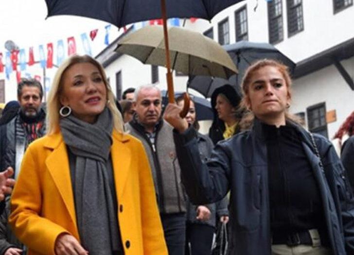 Pervin Ersoy’dan ‘şemsiye’ açıklaması!
