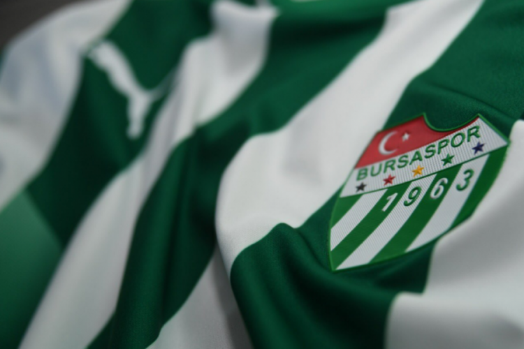 Bursaspor’un eski kaptanından yönetime isyan: Vallahi inanamıyorum