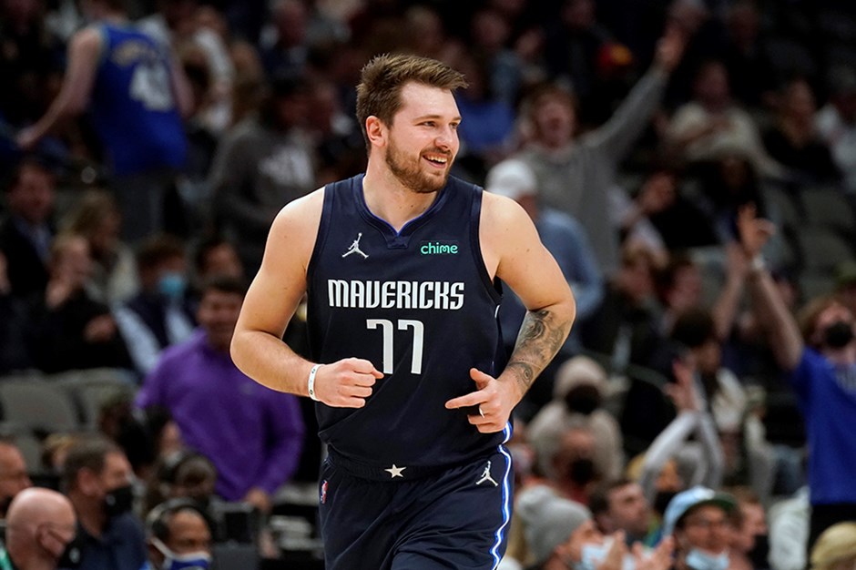 Doncic, Porzingis’in gidişini rekorla “kutladı”