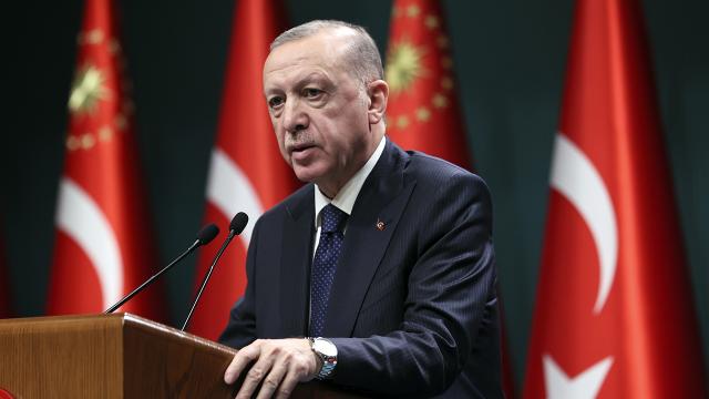 Erdoğan, Özbekistan Cumhurbaşkanı ile telefonda görüştü Erdoğan, Özbekistan Cumhurbaşkanı ile telefonda görüştü