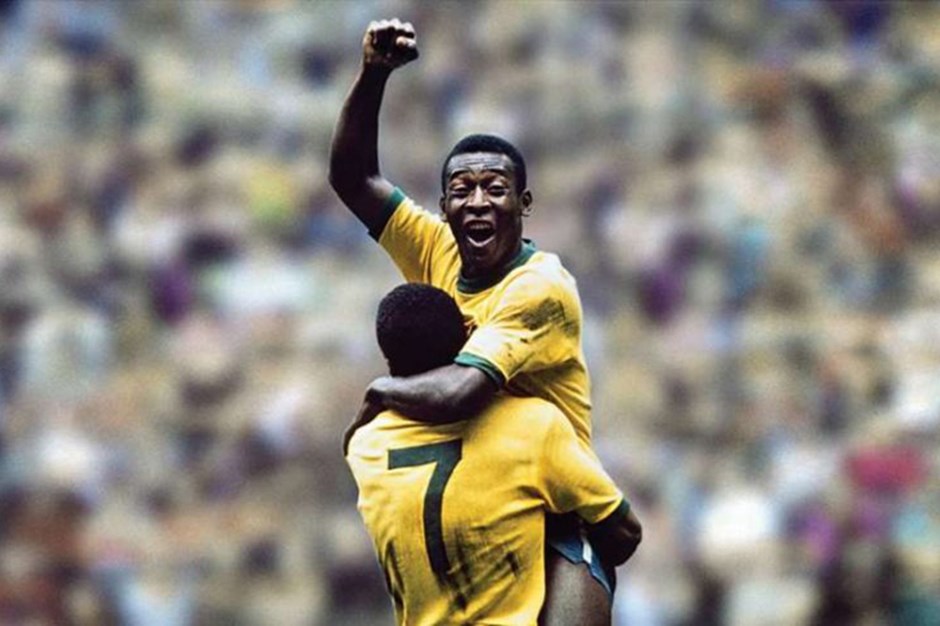 Pele’nin futbolcu kartı rekor fiyata satıldı