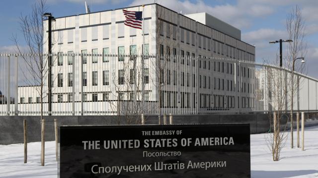 ABD, Kiev’deki elçilik operasyonlarını Lviv’e taşıdı