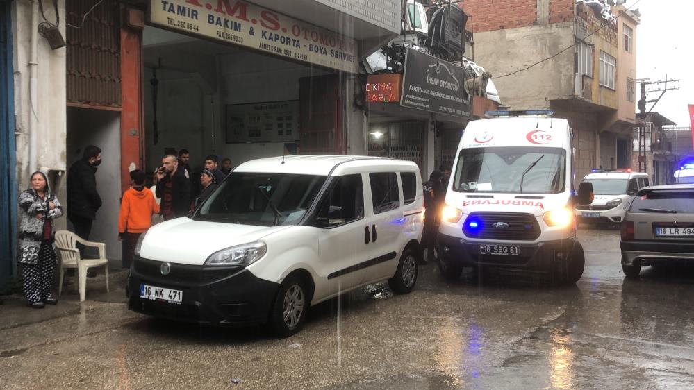 Bursa’da kanlı kavga… Ağabeyine kurşun yağdırdı!