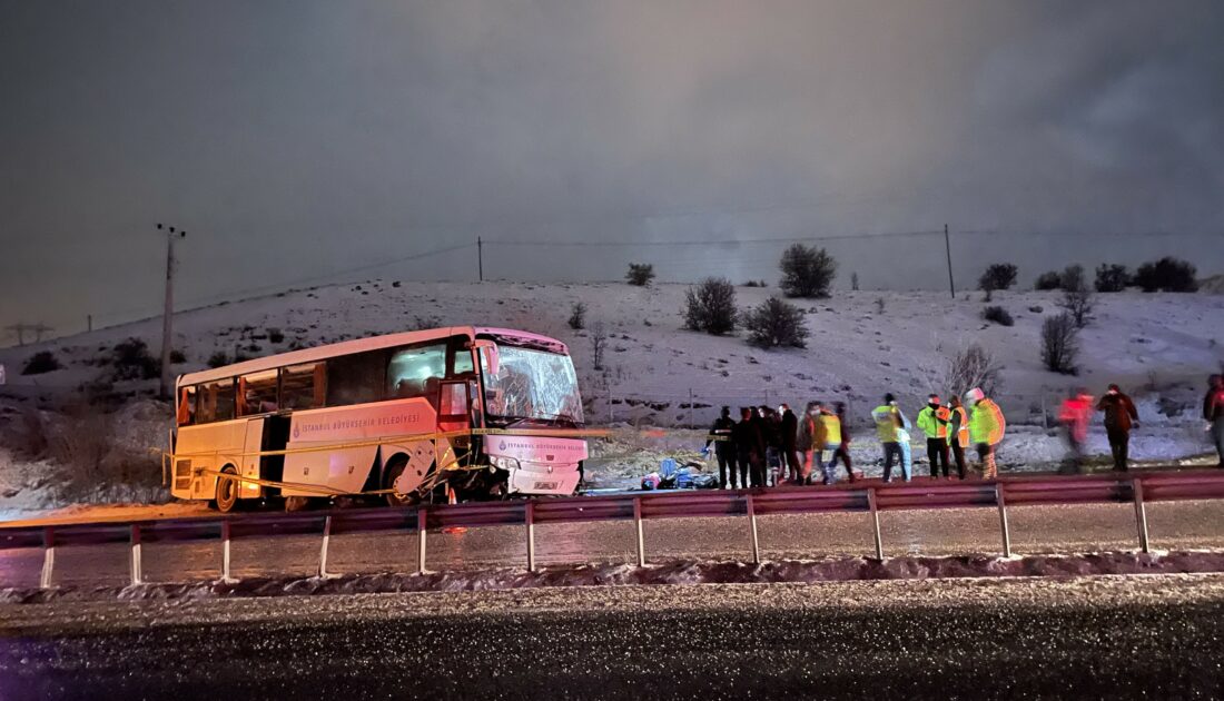 İBB’ye ait yolcu otobüsü devrildi: 2 kişi hayatını kaybetti, çok sayıda yaralı var