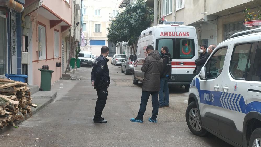 Bursa’da yalnız yaşayan kadın evinde ölü bulundu