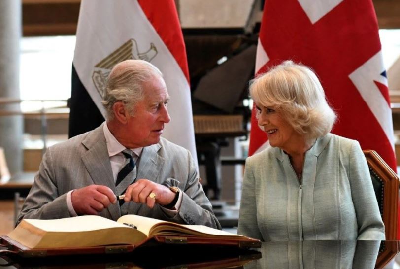 Düşes Camilla da virüse yakalandı
