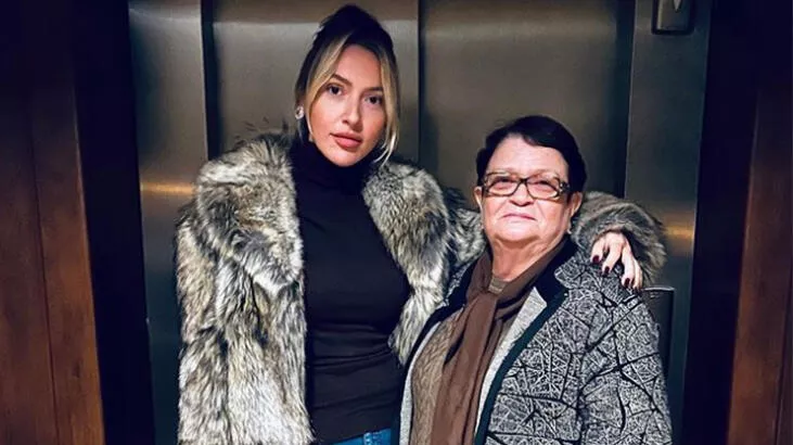 Hadise annesinin doğum gününü kutladı