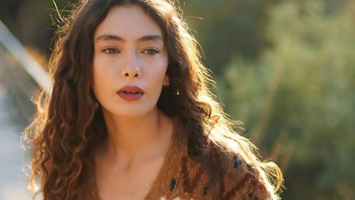 Neslihan Atagül’den yeni pozlar