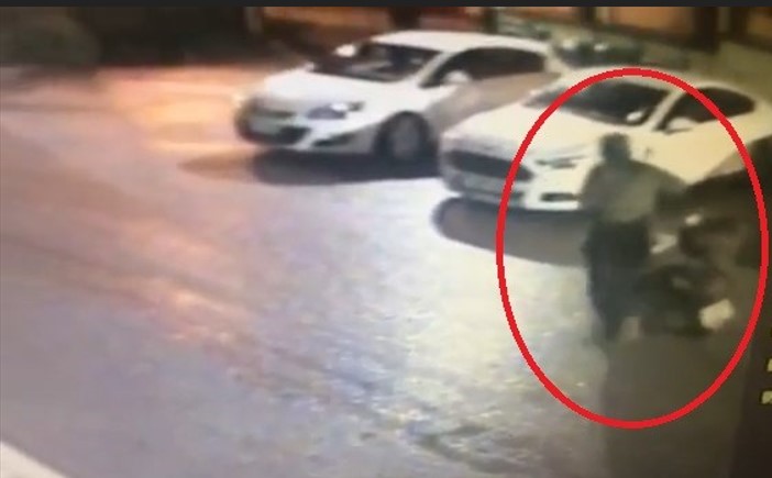 Bursa’da site bahçesindeki motosikleti böyle çaldı