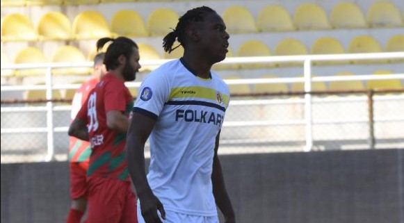Menemenspor, Balotelli’nin kardeşini yolladı Menemenspor, Balotelli’nin kardeşini yolladı