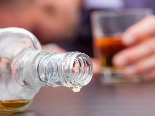 Sahte içkiden zehirlenen kişi 48 gün sonra öldü