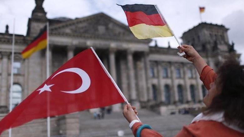 Almanya’da kriz yaratacak hazırlık: Çifte vatandaşlık yasaklanıyor