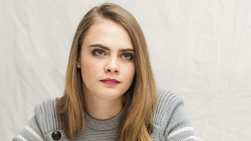 Cara Delevingne: Olmayan çocuğum için kıyafet alıyorum