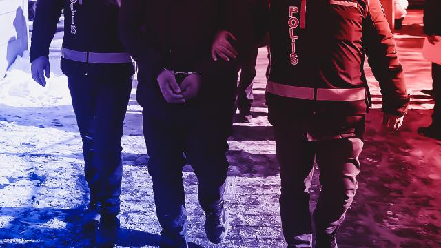 5 ilde FETÖ operasyonu: 21 gözaltı