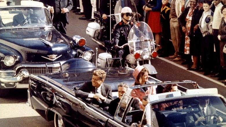 ‘Kennedy suikastının emrini eski CIA Direktörü verdi’