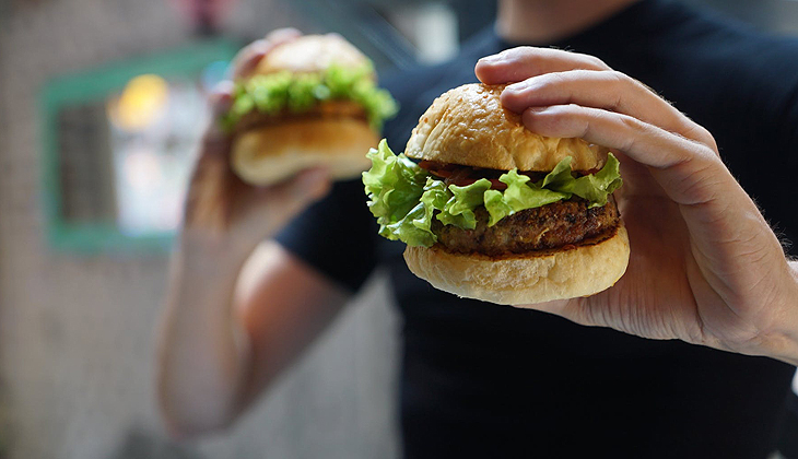 Dolapta 5 yıl kalan hamburger bozulmamış şekilde bulundu