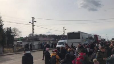 Polonya sınırındaki Türklerin sınırı geçmek için bekleyişi sürüyor