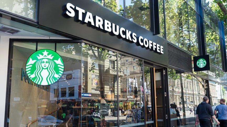 Starbucks, McDonald’s ve Subway’i solladı