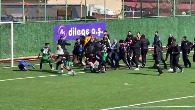 Elazığ’da amatör maçta kavga: Polis müdahale etti