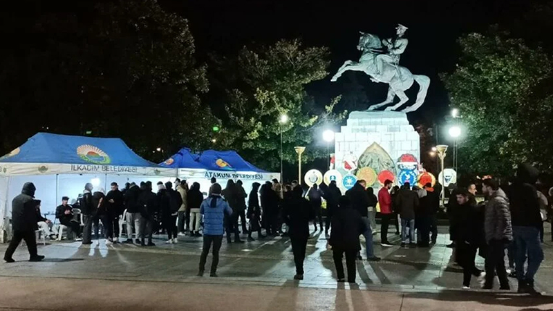 Atatürk anıtına saldıranlara 9 yıla kadar hapis istemi