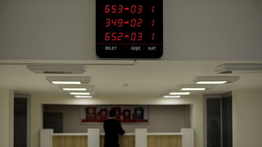 Rus vatandaşları, Türkiye’deki bankalara akın ediyor!